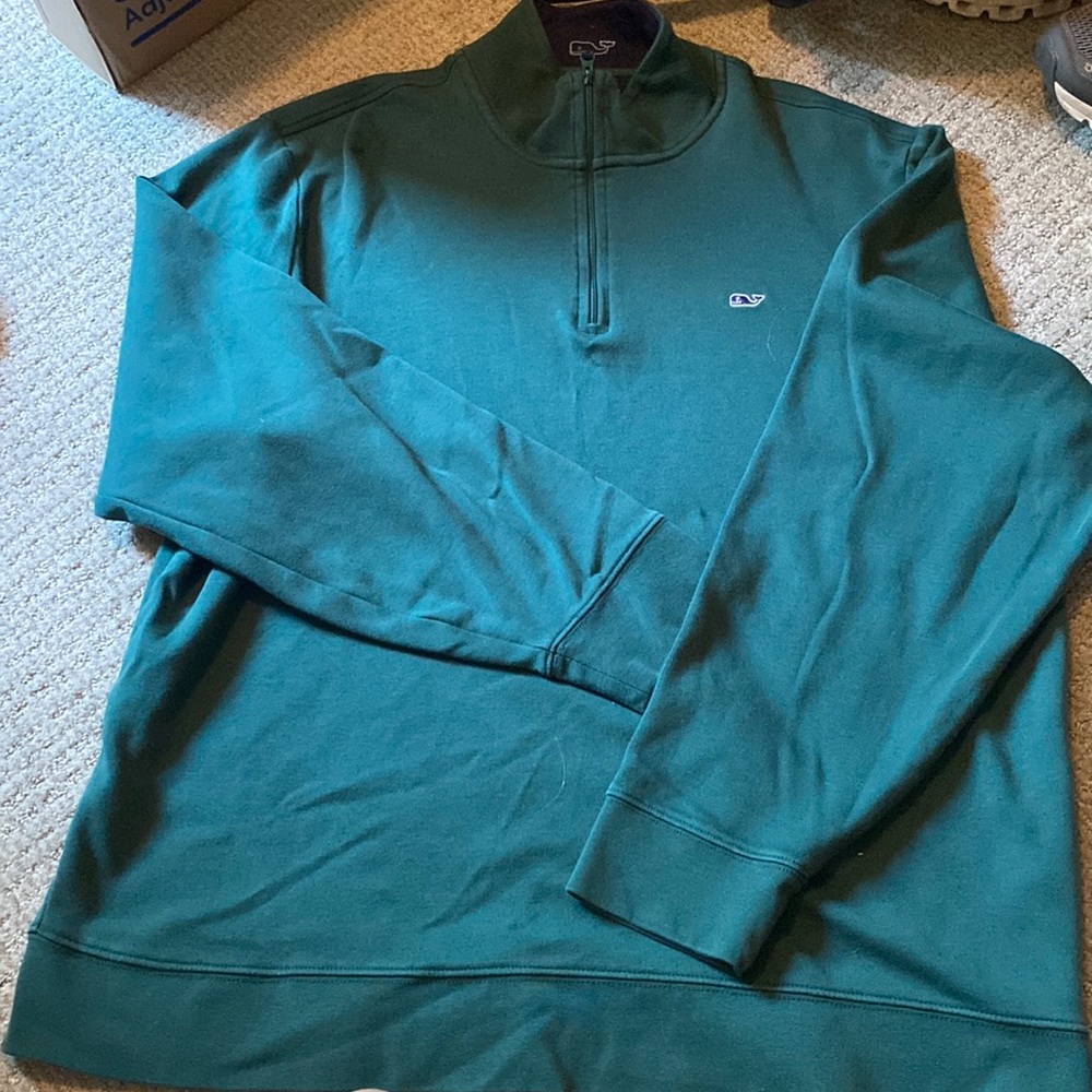 Vineyard Vines mens pullover, size XL